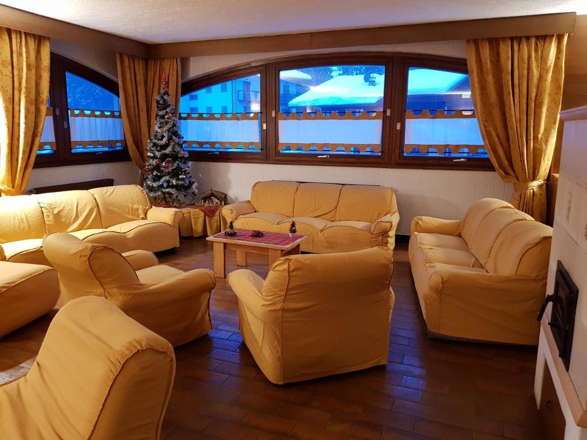 Hotel Alle Tre Baite Santa Caterina Valfurva Kültér fotó
