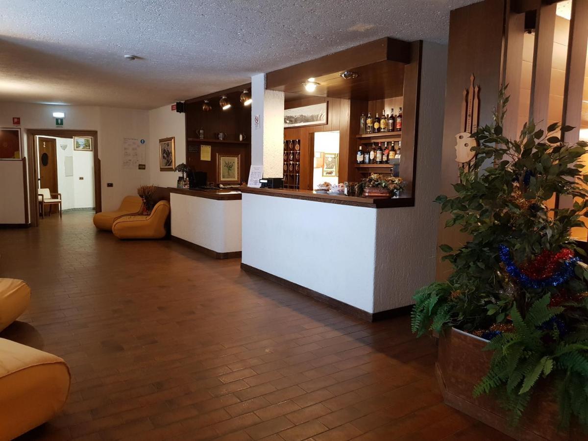 Hotel Alle Tre Baite Santa Caterina Valfurva Kültér fotó