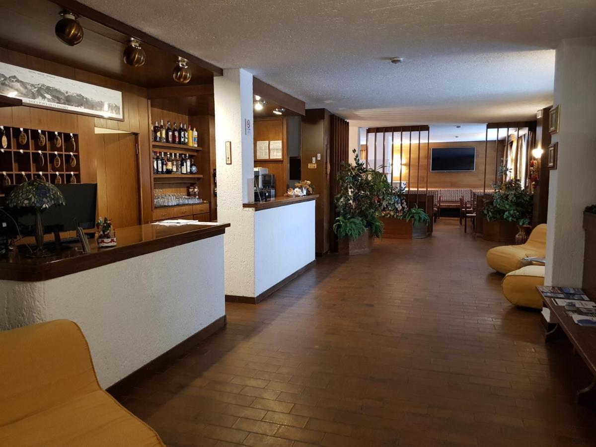 Hotel Alle Tre Baite Santa Caterina Valfurva Kültér fotó