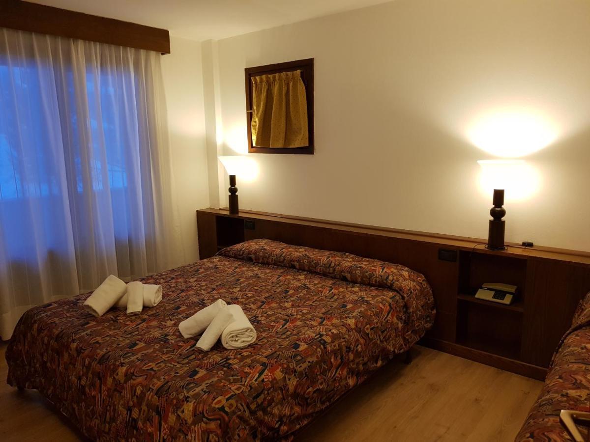 Hotel Alle Tre Baite Santa Caterina Valfurva Kültér fotó