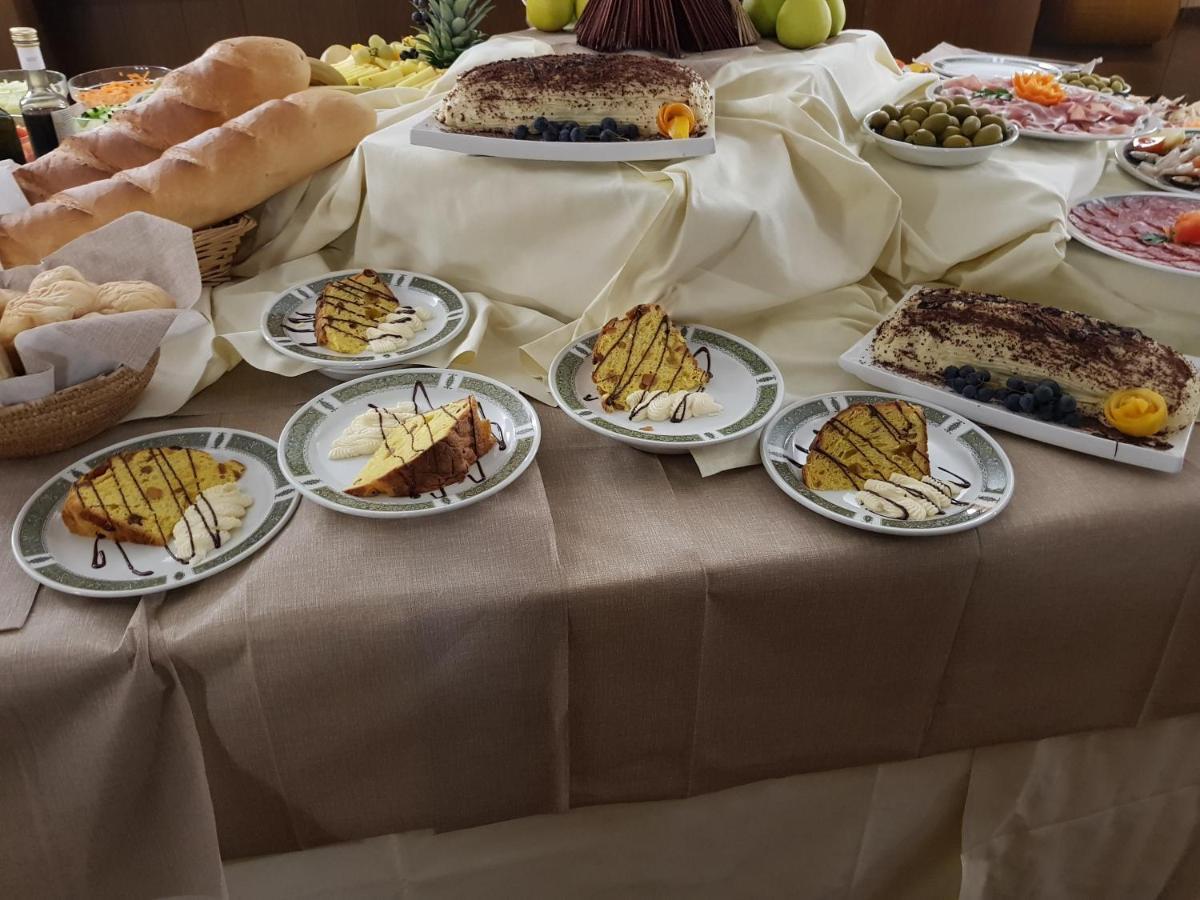 Hotel Alle Tre Baite Santa Caterina Valfurva Kültér fotó