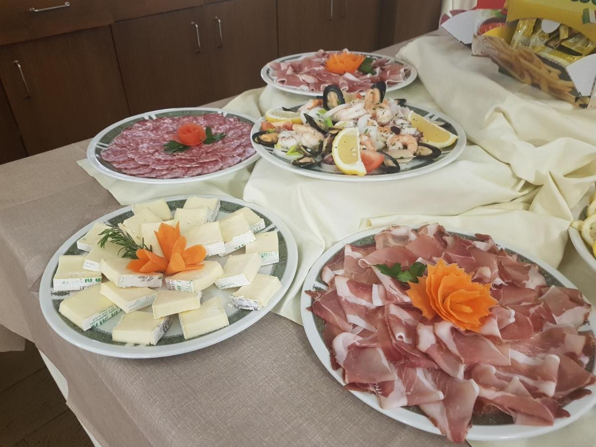 Hotel Alle Tre Baite Santa Caterina Valfurva Kültér fotó